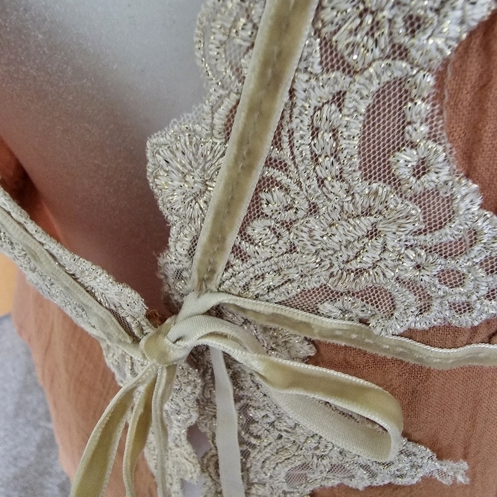RUST, gold, cream colored gauze and lace blouse by 213 - Picture 5 of 11